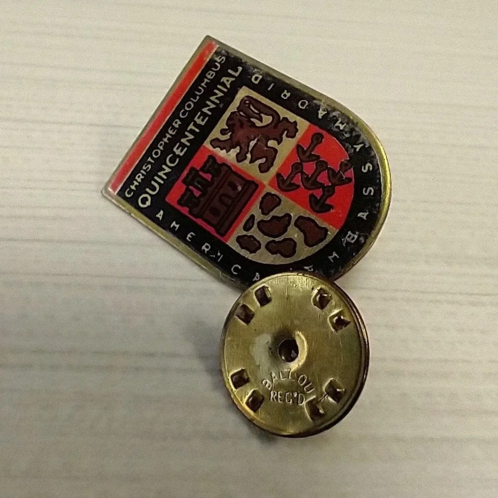 Vintage 1992 American Embassy Madrid Christopher Columbus Quincentennial Pin